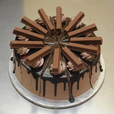 KitKat and Oreo Party Cakes in Gurgaon | Gurgaon Bakers